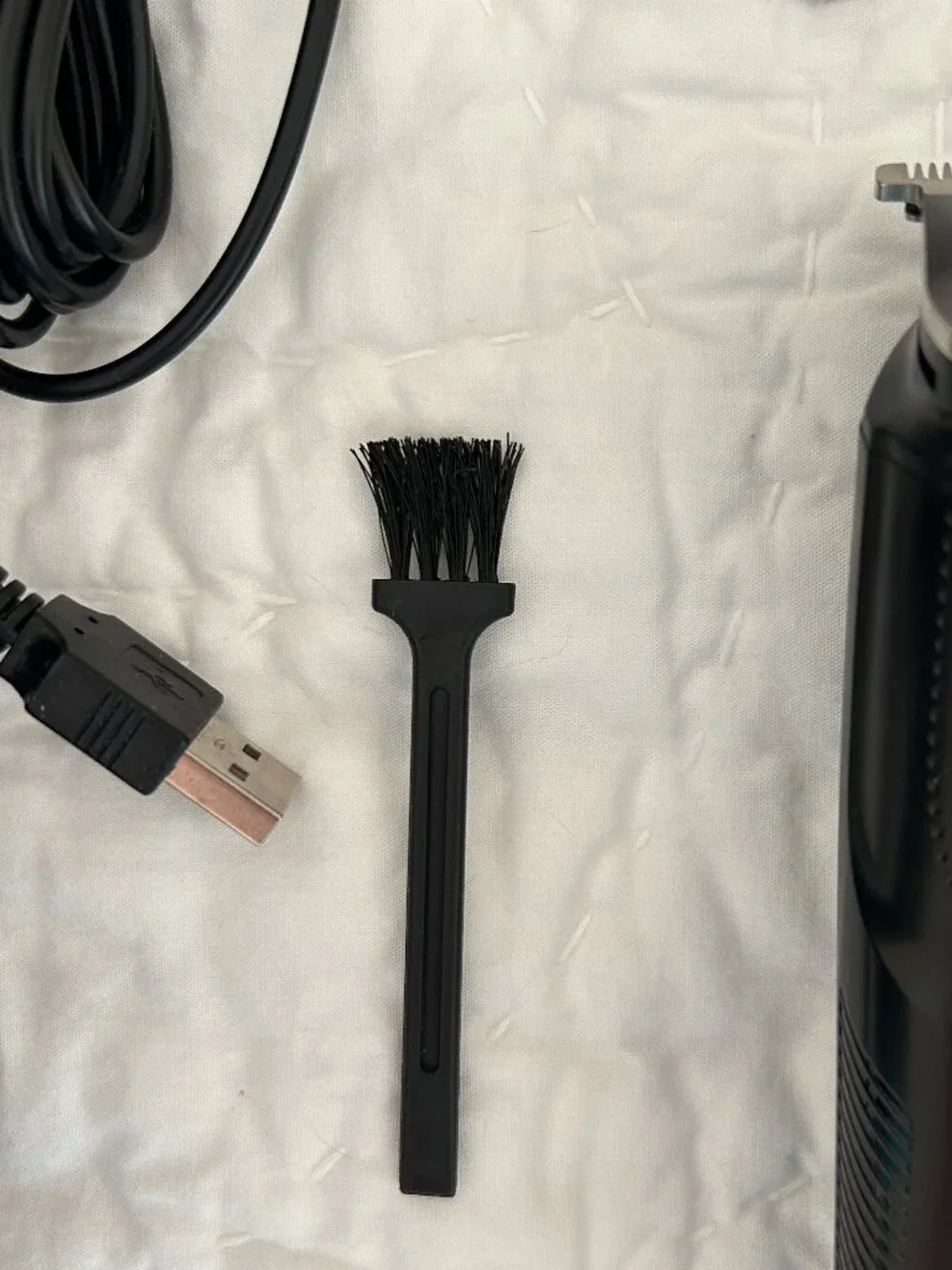 Men’s Cordless Trimmer in Black with Teal Accents